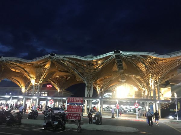 花蓮經典美景風情｜花蓮美景必至-親不知子天空步道/雲山水夢幻湖 /光復糖廠/瑞穗牧場