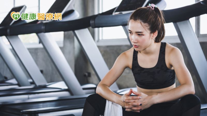 健身女教練「卡到陰」下面腫一包 私密美形手術不再尷尬生活