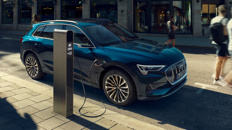 克服視線死角問題!1分鐘了解Audi e-tron全數位虛擬後視鏡的5個優勢