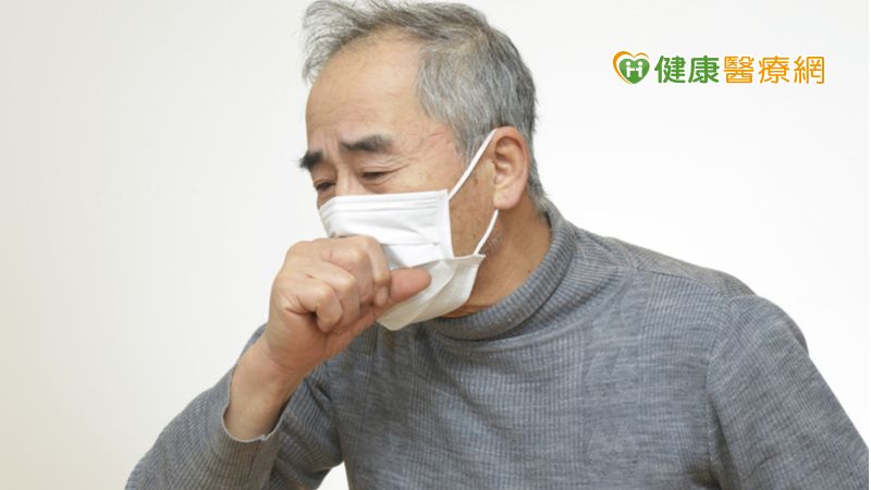 咳半年不治療 七旬翁呼吸衰竭 醫嘆:就醫太晚