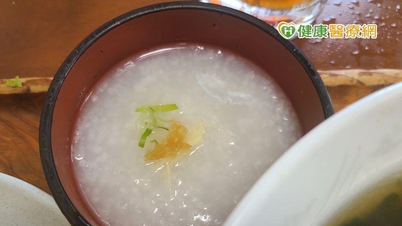 長期清粥配小菜 當心肌少症