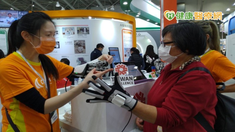 【台灣醫療科技展】長庚醫院機器人治療超吸睛