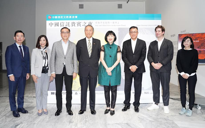 ESG議題激盪對話!中國信託貴賓夜遊台北雙年展 體驗穿梭五大星球魅力