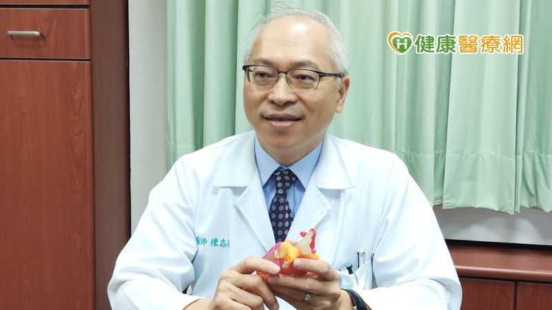 胸悶痛像被大象踩? 延伸到「這兩處」務必警惕是心臟病