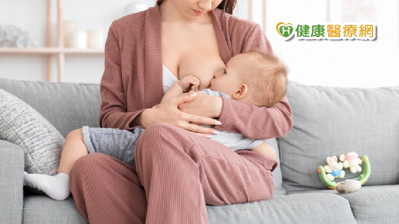 隆乳以後可以哺乳嗎? 整外醫師這樣說