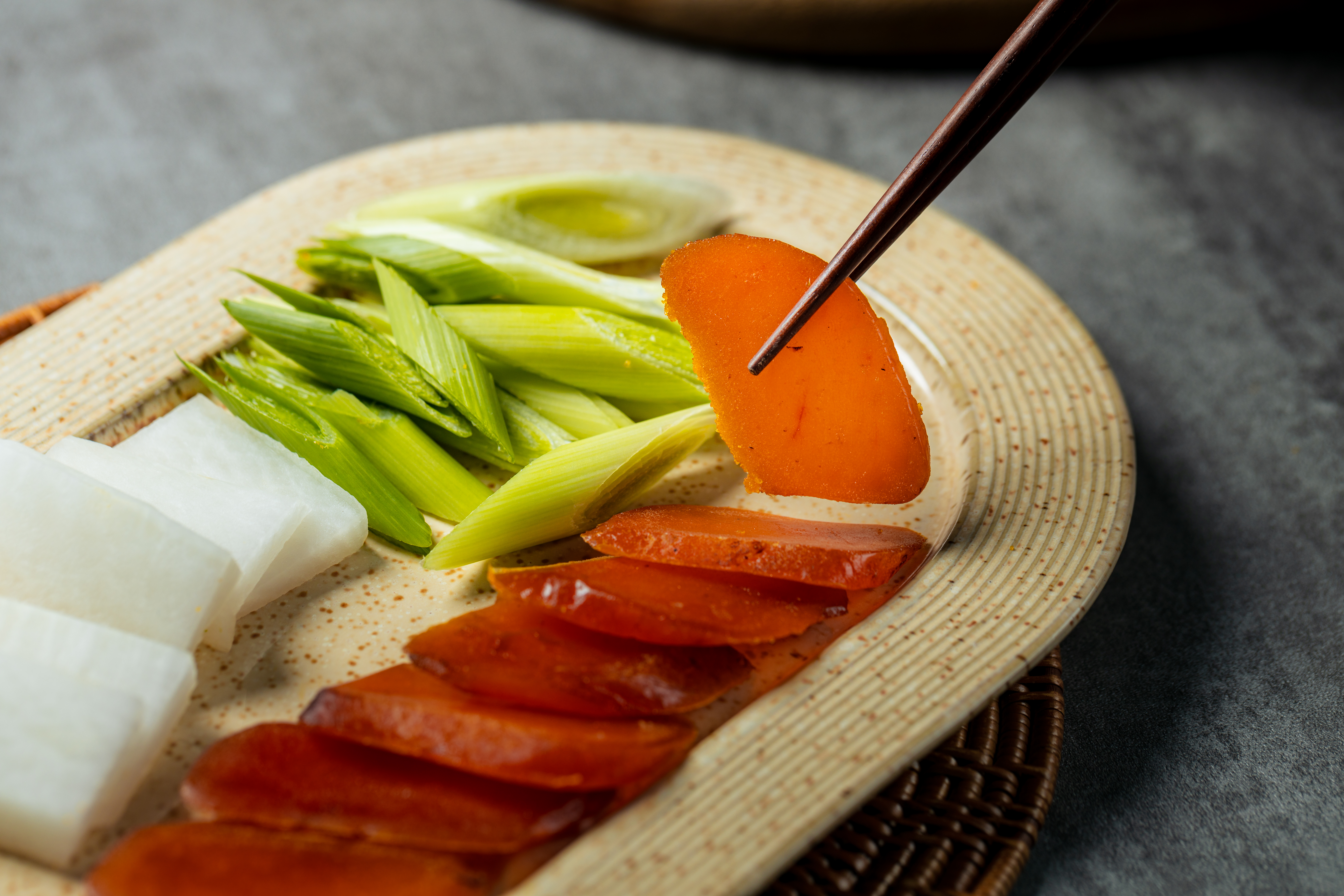 烏魚子料理|經典年菜料理!職人教你烏魚子料理的好吃秘訣、食譜大公開