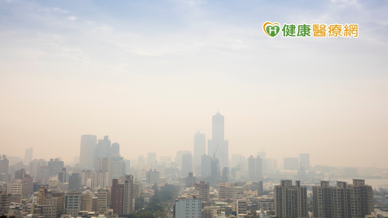空氣品質亮紅燈 醫師呼籲勿於戶外運動