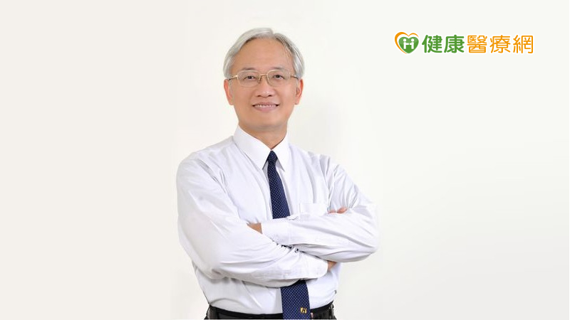 婦人脊椎側彎120度難手術 導航定位建大功