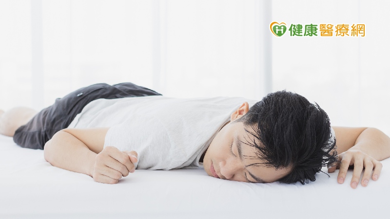 21歲男心律不整猝死 葉克膜團隊緊急救回