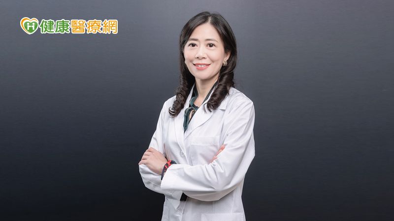戒指、鞋子穿戴不下? 小心肢端肥大症悄悄來襲