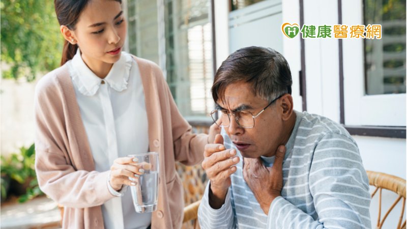 預防嗆咳7字訣 助長輩吃飯不卡卡