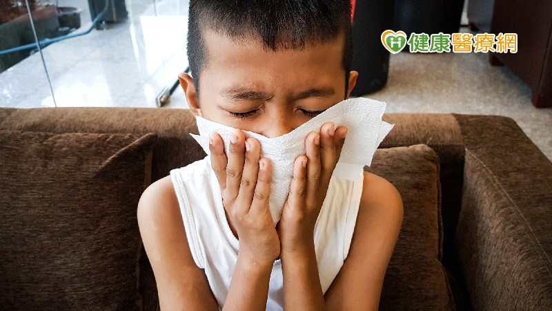 孩子過敏鼻塞嚴重影響 當心小孩牙齒咬合不正及暴牙