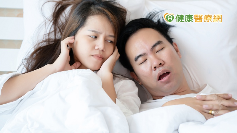 成大醫院「睡眠障礙照護諮詢中心」 輔導患者度過使用呼吸器適應期