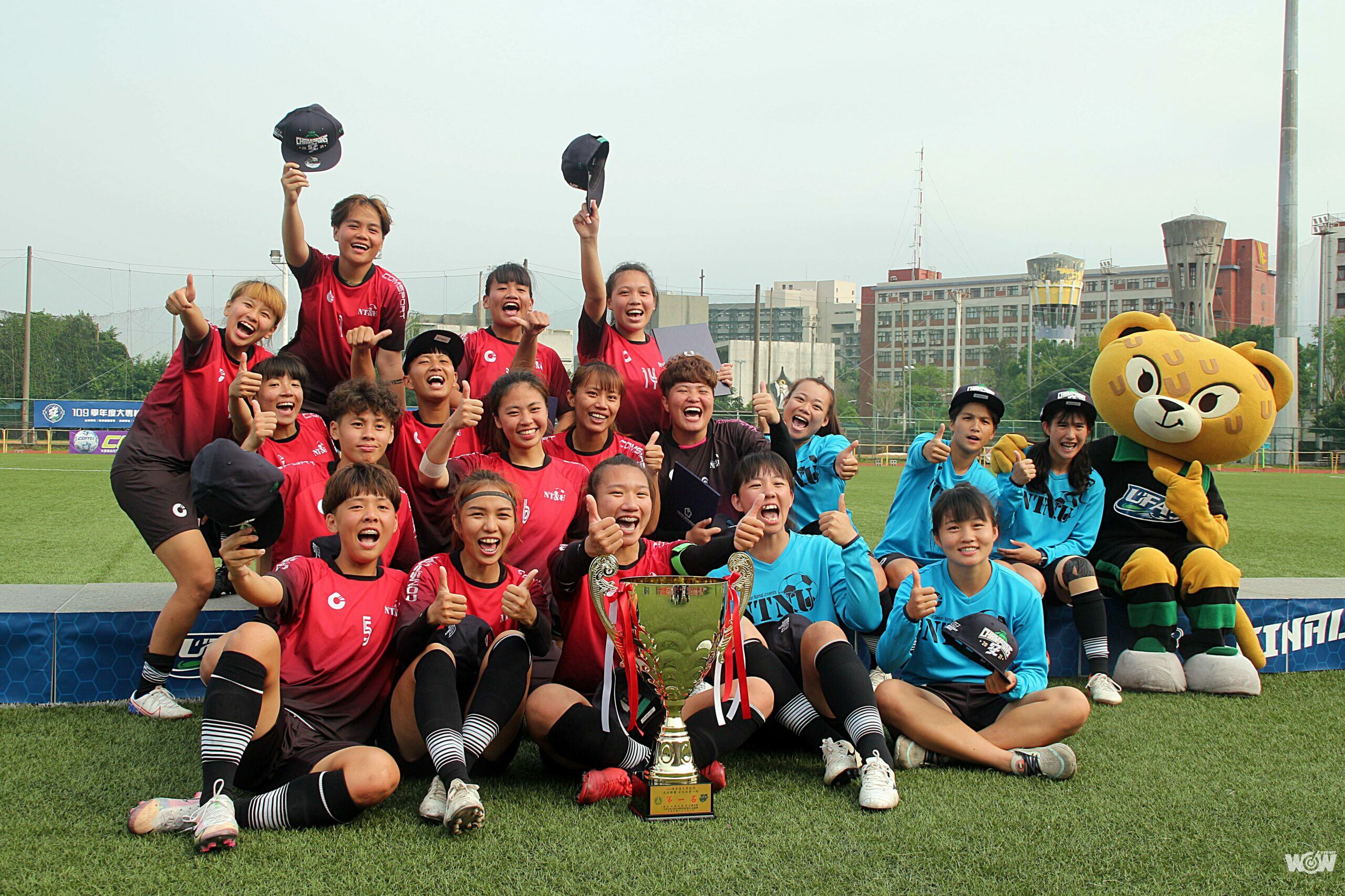 《足球》PK戰戲劇化結局險勝臺體 臺師大捧起隊史第7座冠軍