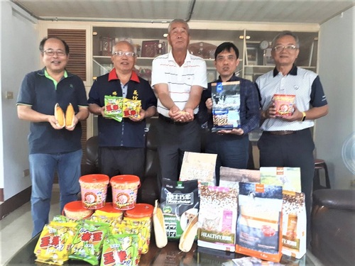 履歷硬質玉米    毛小孩也可安心食用／波新聞