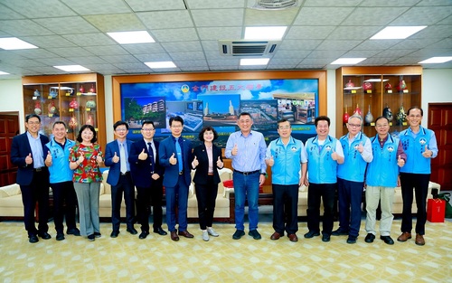 高雄大學EMBA金門系友會成立大會 校長陳月端率隊出席並拜會縣府等產官學界/波新聞