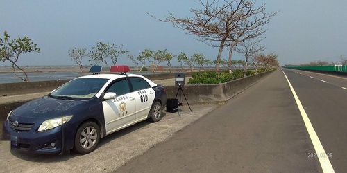 嘉義縣警察局加強臺61線西濱快速公路交通執法/波新聞