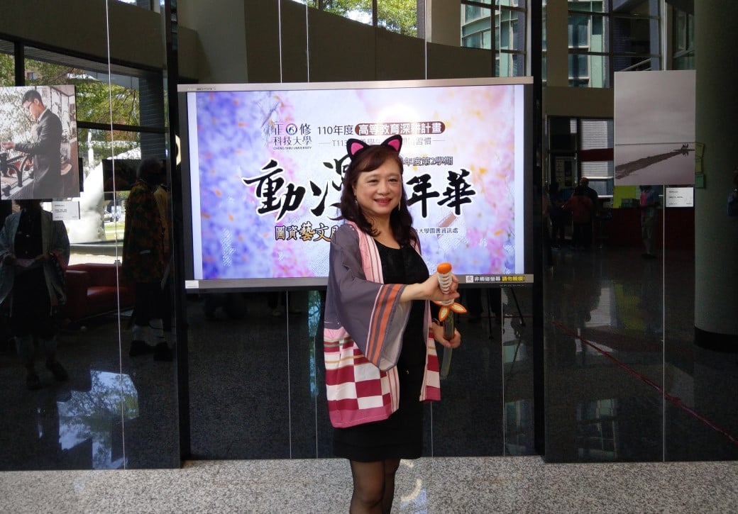 可能是 1 人和站立的圖像