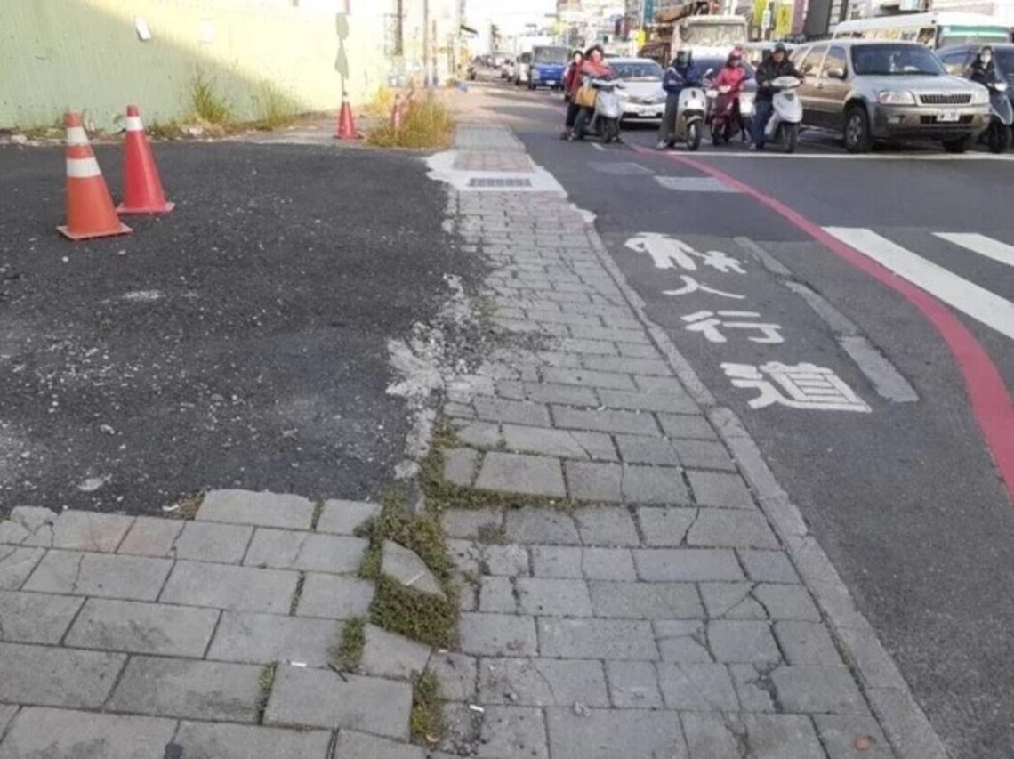 台南大灣交流道增右轉道/波新聞