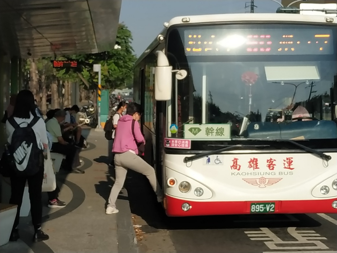 高市公車回溫 交通局推公車服務升級改善空氣品質試辦計畫/波新聞