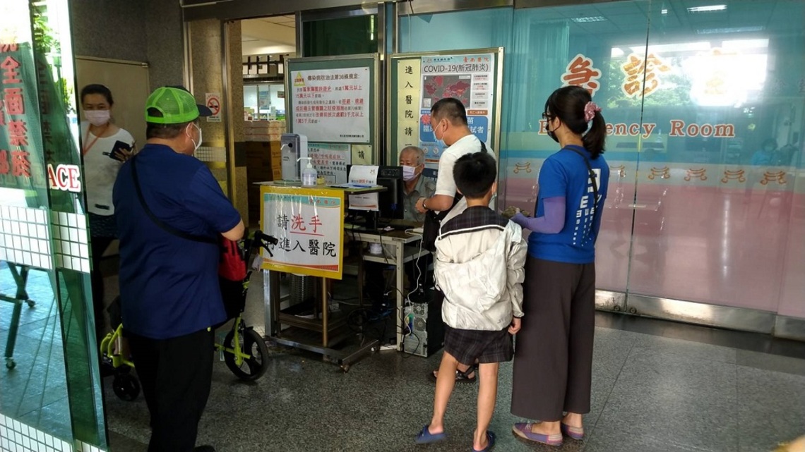 台南13醫院實施隔離病房防疫/波新聞