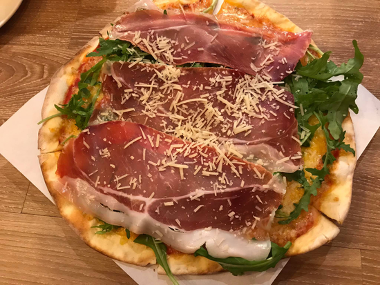 不動帖。米其林Pizza