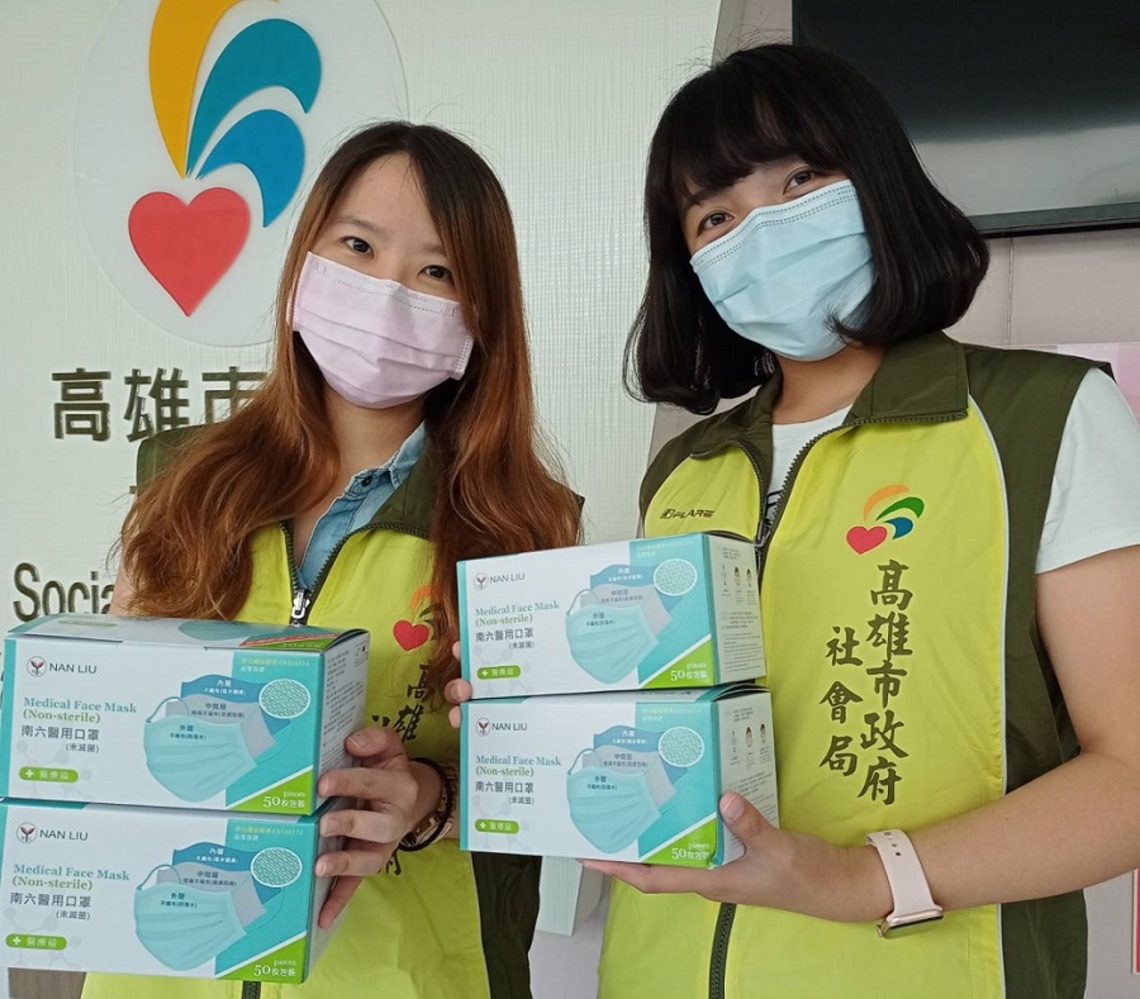疫情伸援手!  口罩國家隊「南六企業」   捐6萬片口罩給高市街友／波新聞
