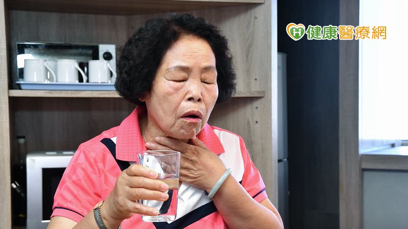 吸入性肺炎患者近4成有吞嚥困難 調整食物質地為解法