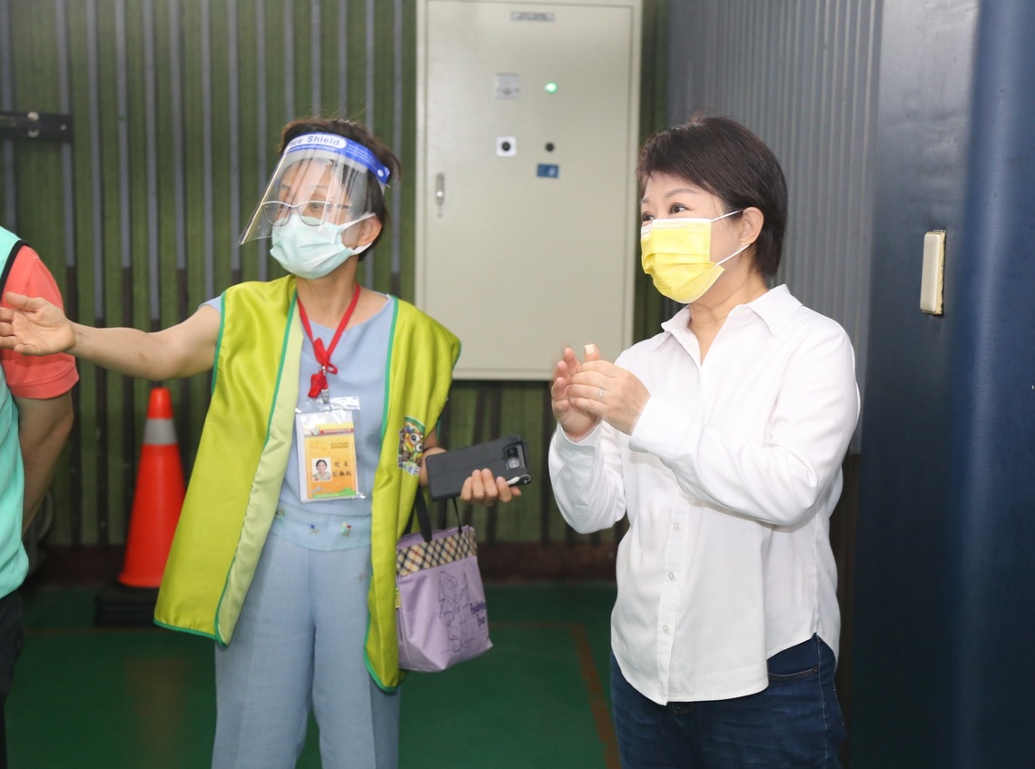 台中5處疫苗快打站搶先測試 5000一線防疫人員接種/波新聞