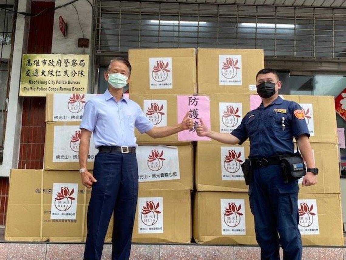 宗教團體捐贈防疫物資 為仁武警提供更全面防護/波新聞