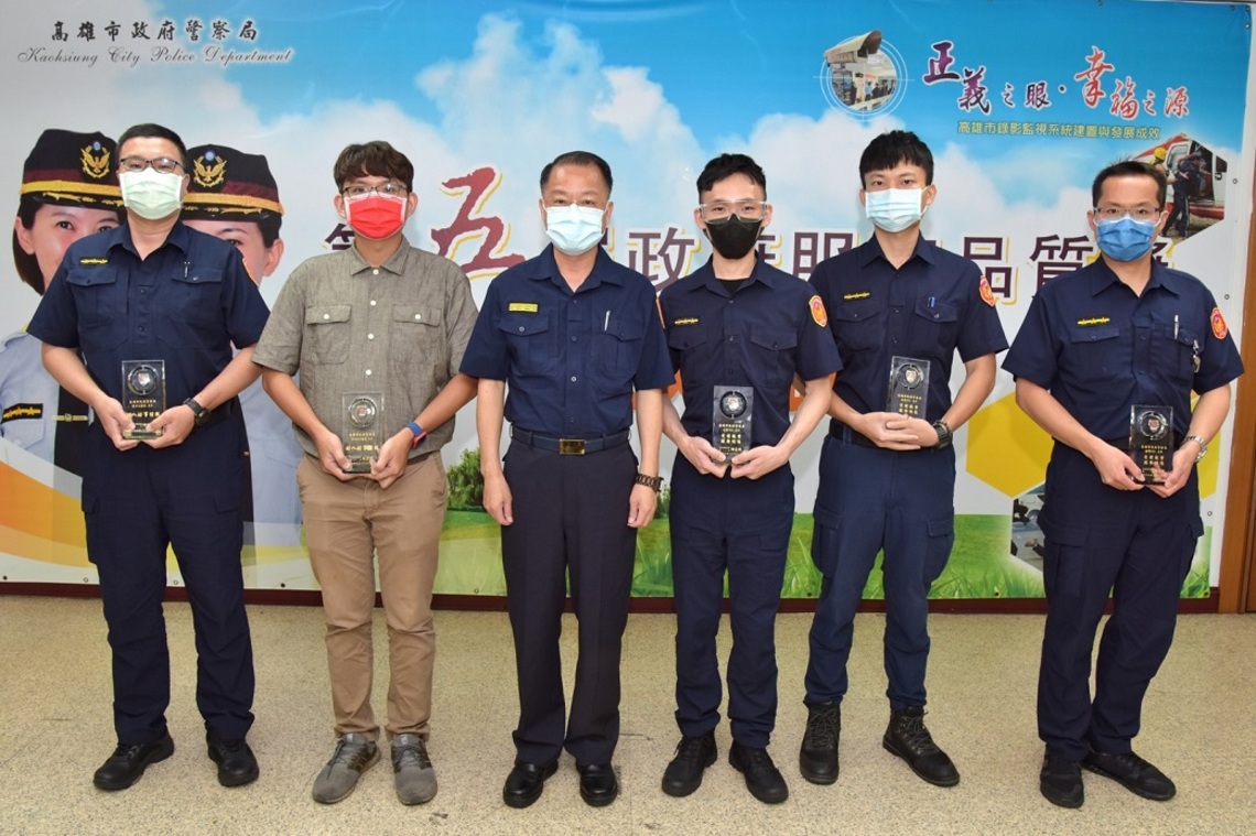 雄警好人好事楷模、受理報案態度績優 雙獲警政署贈獎肯定/波新聞