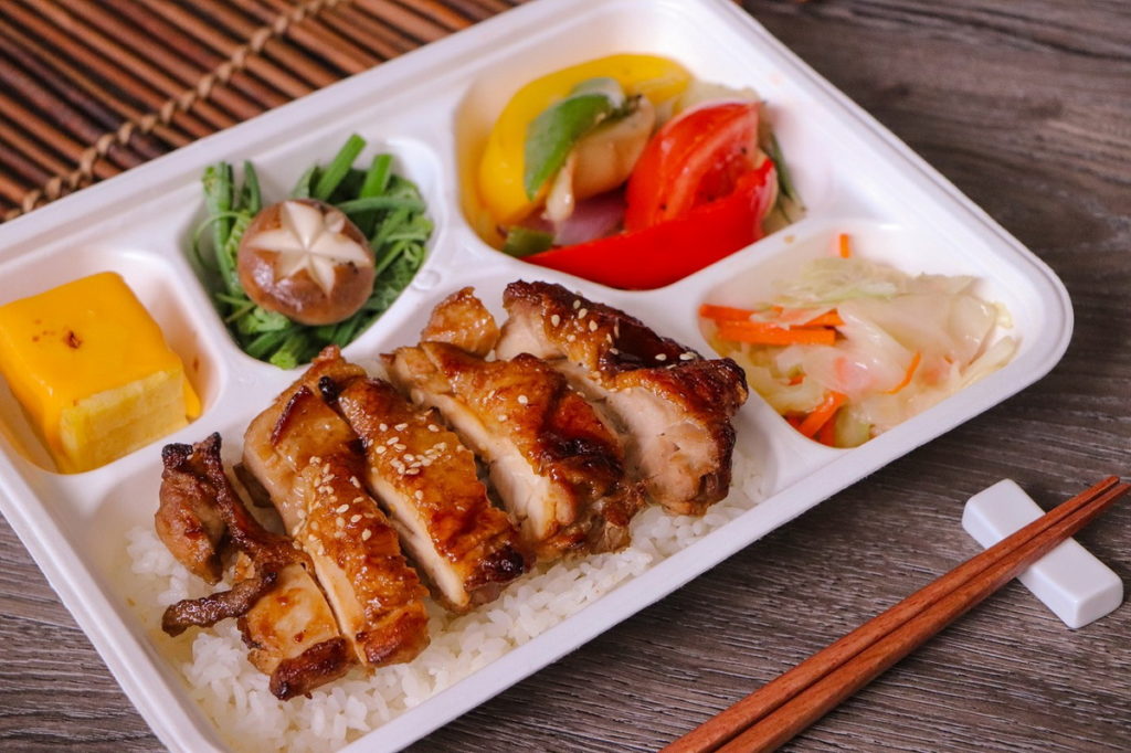 板橋凱撒大飯店_日式照燒雞腿便當