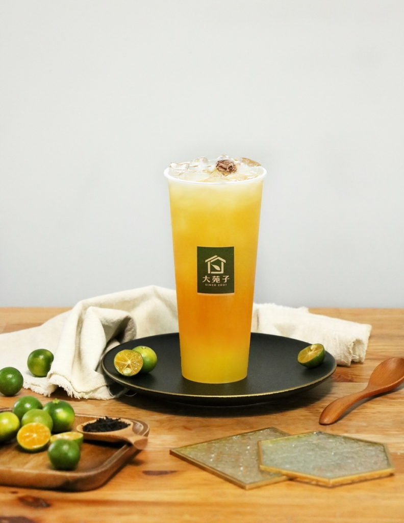 大苑子復刻飲品鮮桔綠有著梅子的酸甜，再融合金桔與茉香綠，風味獨特。