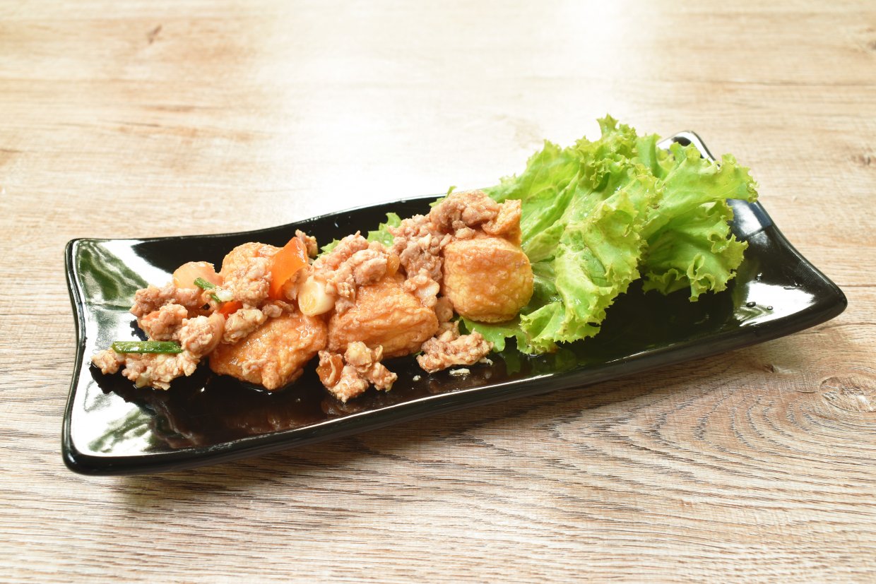 Deep,Fried,Egg,Tofu,With,Chop,Pork,In,Sweet,And