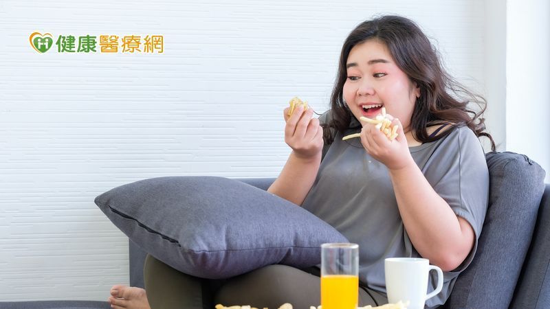 居家防疫另類災情! 專業醫師教您4招搶救失控體重