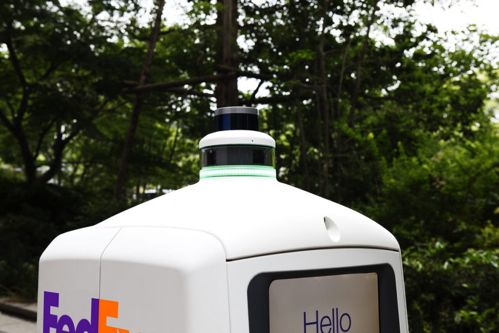 Roxo安裝多顆鏡頭及LiDAR,能為遠端操作員提供360度感測