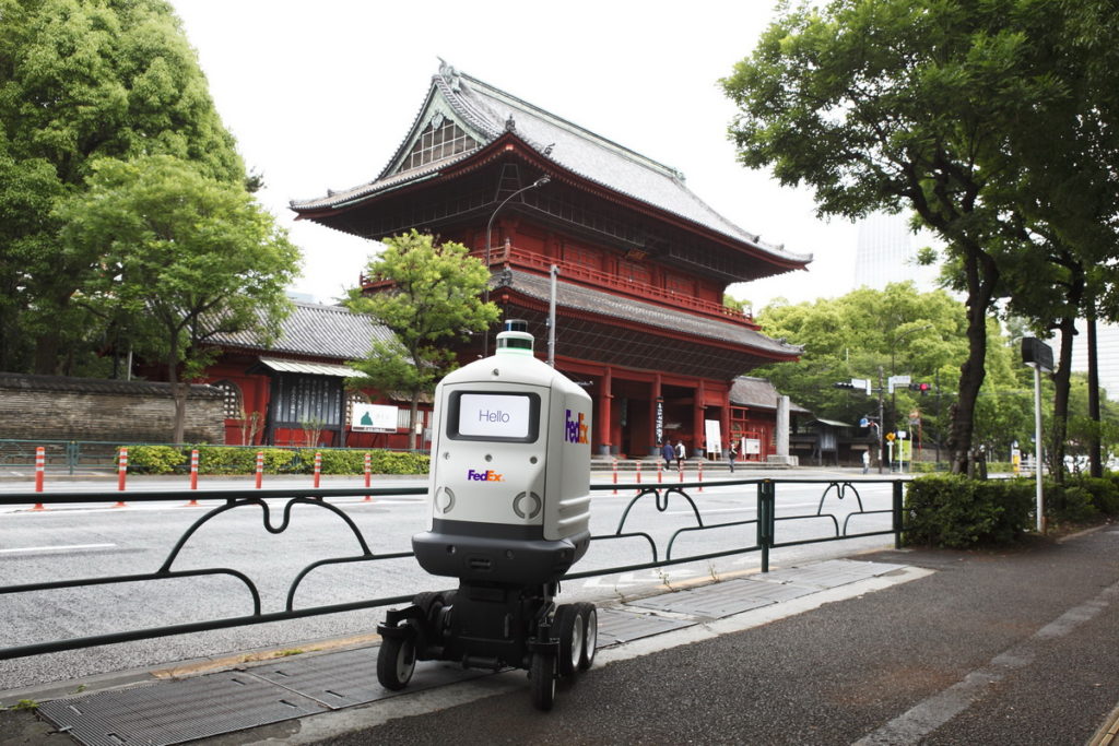 FedEx SameDay Bot自動送貨機器人Roxo於日本東京