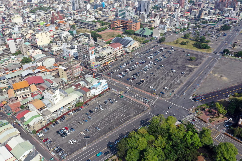 建國二村、復興新村及毗鄰土地,面積約9.29公頃,改以「市地重劃」方式開發