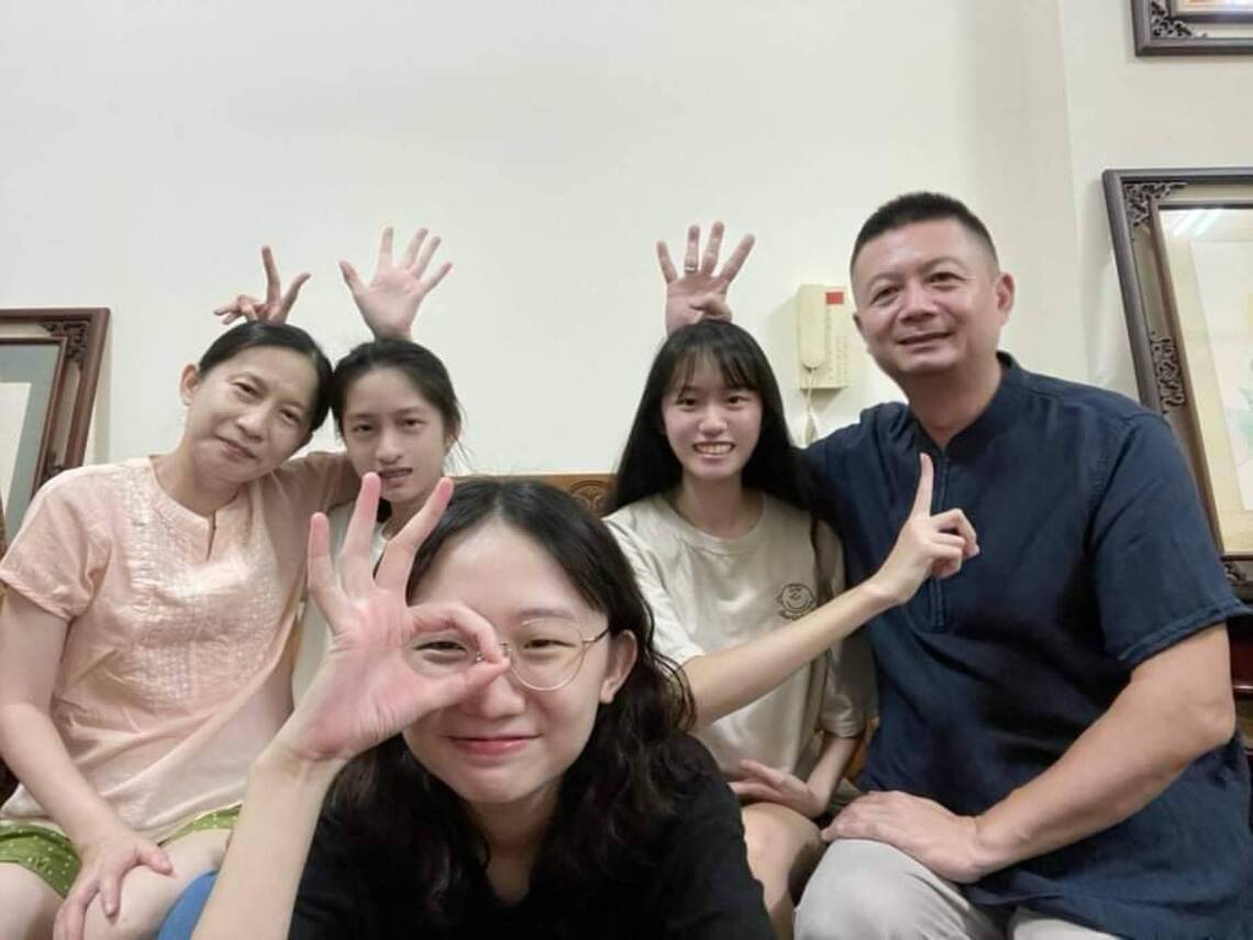 新生入學季溫馨情 呂氏三姊妹相聚文藻 樂當2030雙語國家政策先鋒／波新聞