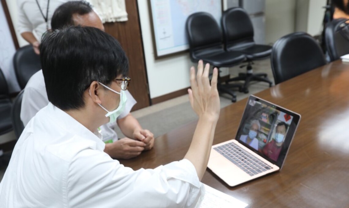 陳其邁視訊重傷消防員家屬 高市府全力協助醫療費用/波新聞