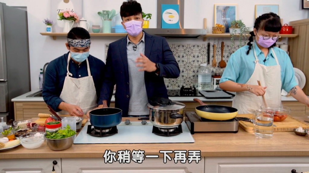 Fred分享故事遭忽視，竟按住選手的手要他聽完(圖／料理之王2提供)