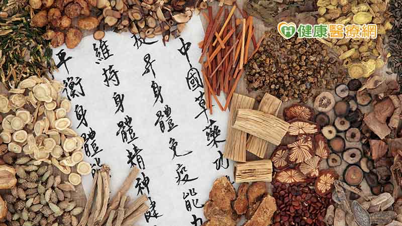 新冠疫情仍嚴峻 實證醫學證實:中醫「三伏貼」可調節免疫系統