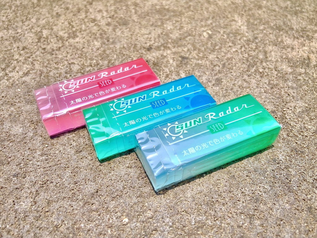 日本百年文具品牌SEED「日光變色橡皮擦」在陽光照射下會由淺而深變色|誠品書店