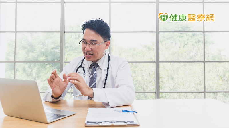 疫情期間不敢出門看診 健保署推診所視訊診療