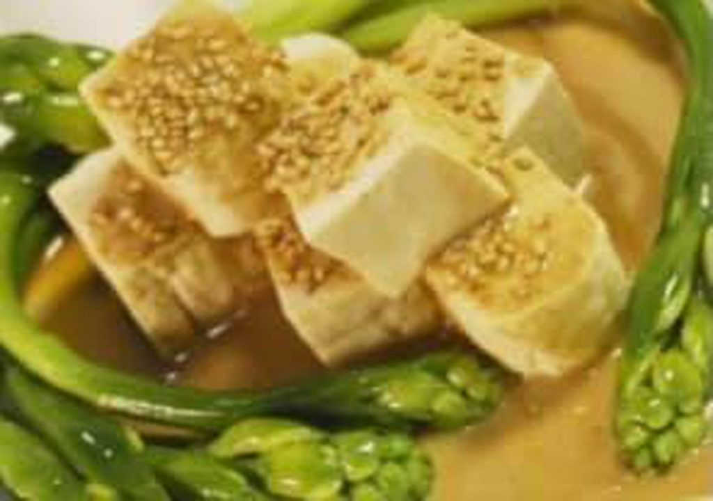 豆腐燉晚香玉筍