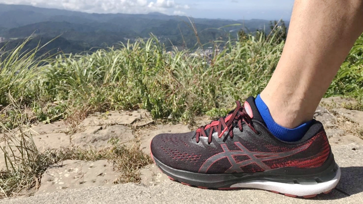 渡過黑暗時刻 ASICS Kayano 28 陪你跑出新局