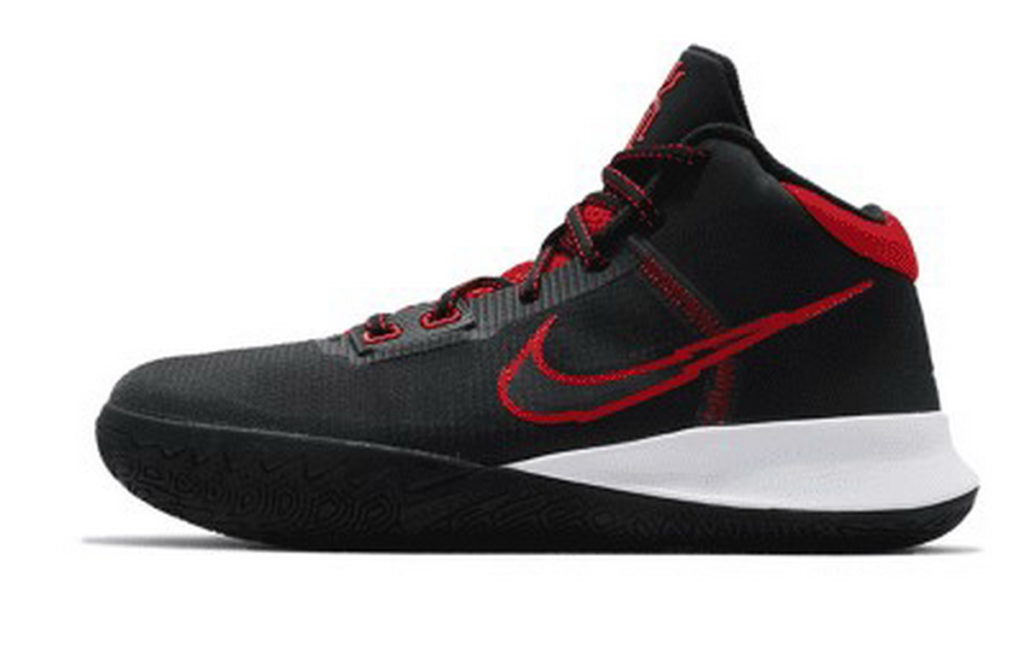 蝦皮購物【蝦皮線上運動會】Nike Kyrie Flytrap籃球鞋,優惠價1,600元