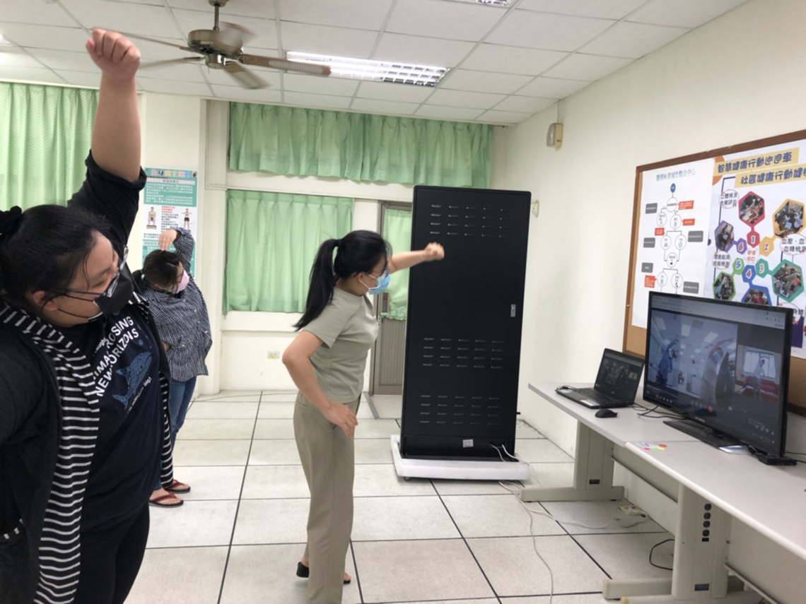 中華醫大USR智慧健康幸福團隊 線上指導長者健身操/波新聞