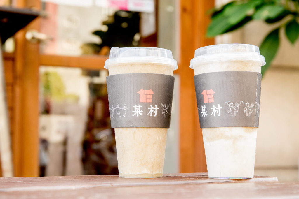 (右)台南5號綠豆沙 NT70元/1杯