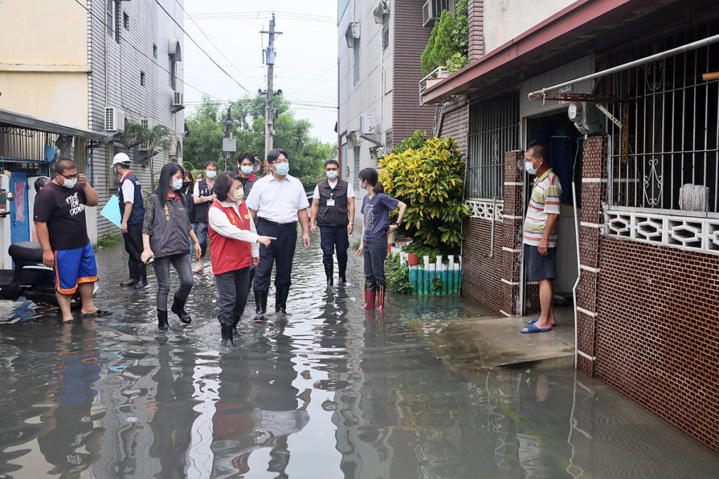 黃敏惠市長視察重慶二街